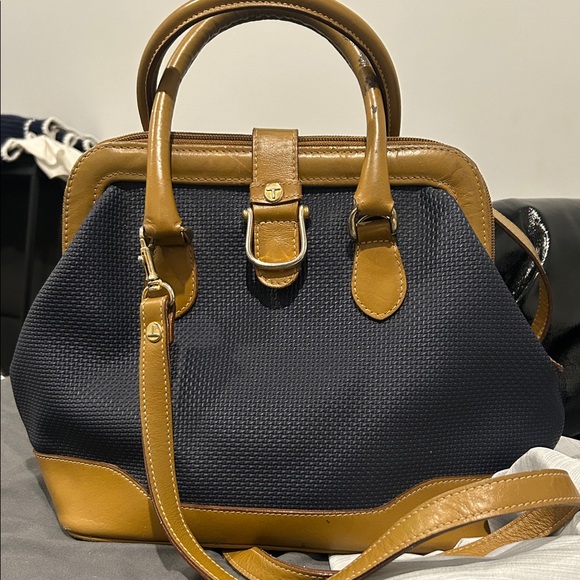 Sylvia Toledano Handbags - Sylvia Toledano VERY VINTAGE Tan and Black Satchel well loved.